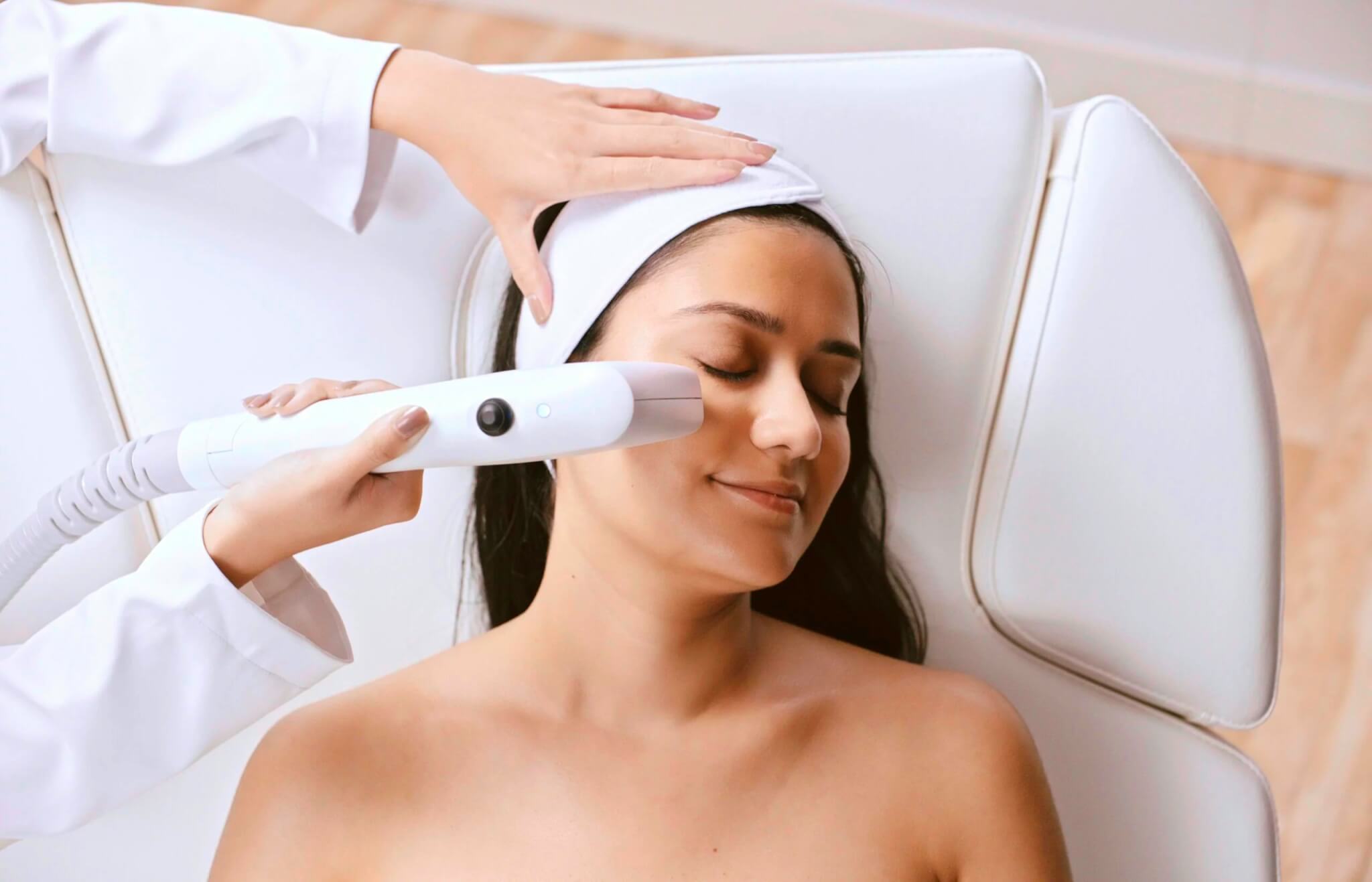 SofWave skin tightening uses ultrasound technology to stimulate collagen production, reducing wrinkles and enhancing skin texture.