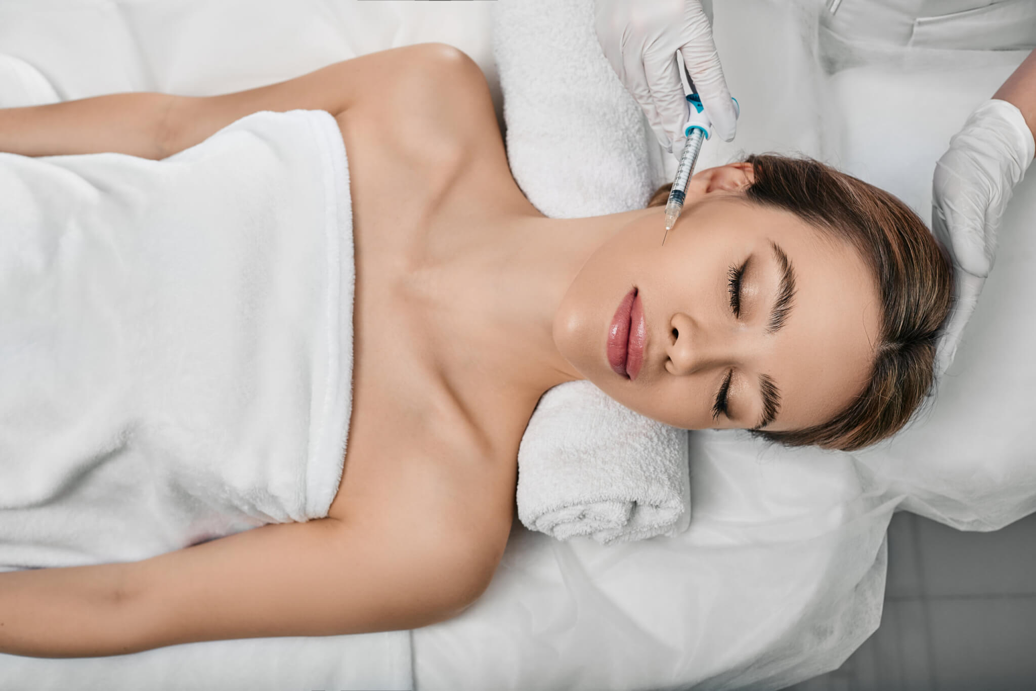 SKINVIVE by JUVÉDERM is the first and only hyaluronic acid microdroplet injectable specifically formulated to enhance cheek skin smoothness.