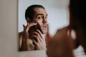 Yahoo LifeHuffpost - 58 Of Men Skip This Simple Daily Ritual, And It's Crucial As You Age - Dr. Aubrey Chad Hartmann, MD, FAAD